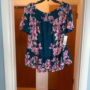 Signature studio women’s top